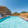 Exterior of Days Inn & Suites by Wyndham Cleburne Tx