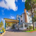 Exterior of Days Inn & Suites by Wyndham East Flagstaff