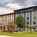 Exterior of Days Inn & Suites by Wyndham Hammond In