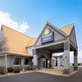Image of Days Inn & Suites by Wyndham Kokomo