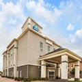Exterior of Days Inn & Suites by Wyndham Mineral Wells