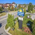 Exterior of Days Inn & Suites by Wyndham Mt Pleasant