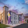 Image of Days Inn & Suites by Wyndham Onalaska / La Crosse