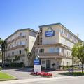 Exterior of Days Inn & Suites by Wyndham Rancho Cordova