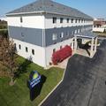 Image of Days Inn & Suites by Wyndham Romeoville