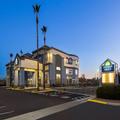 Image of Days Inn & Suites by Wyndham Tucson/Marana