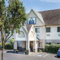 Photo of Days Inn & Suites by Wyndham Vancouver