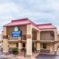 Image of Days Inn & Suites by Wyndham Warner Robins Near Robins AFB