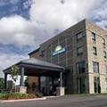 Exterior of Days Inn by Wyndham Levis