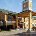 Exterior of Days Inn by Wyndham Ozark Springfield