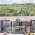 Exterior of Days Inn by Wyndham Princeton