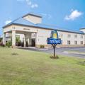 Exterior of Days Inn by Wyndham Selma