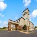 Exterior of Days Inn by Wyndham Tulsa Central