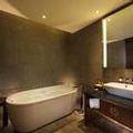 Image of DoubleTree Resort by Hilton Hainan Qixianling Hot Spring
