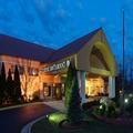 Image of DoubleTree Suites by Hilton Hotel Cincinnati - Blue Ash
