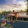 Exterior of Doubletree by Hilton Claremont