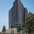 Exterior of Doubletree by Hilton Pointe Claire Montreal Airport West