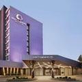 Exterior of Doubletree by Hilton Toronto Airport West