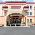 Exterior of Econo Lodge Carlisle Central