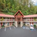 Exterior of Econo Lodge Cherokee Near Island Park