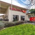 Exterior of Econo Lodge Fredericksburg