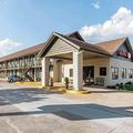 Photo of Econo Lodge Inn & Suites Branson Shepherd of the Hills Expy
