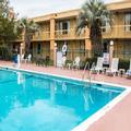 Exterior of Econo Lodge Savannah Gateway I-95