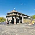 Exterior of Econo Lodge Waynesville