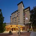 Exterior of Embassy Suites Lincoln