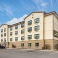 Exterior of Extended Stay America Suites Chicago Elmhurst O'hare