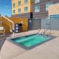 Exterior of Fairfield Inn & Suites by Marriott Bakersfield North / Airport