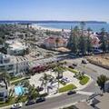 Exterior of Glorietta Bay Inn Coronado Island