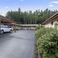 Exterior of Gold Rush Inn