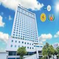 Exterior of Golden Tulip Sovereign Hotel Bangkok