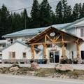 Photo of Golden Village Lodge
