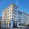 Exterior of Graduate by Hilton Berkeley
