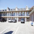 Exterior of Grewal's Inn & Suits