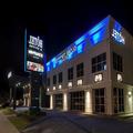 Photo of Hôtel Et Suites Le Dauphin Drummondville