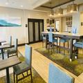 Exterior of Hampton Inn Beaufort
