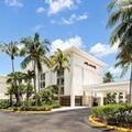 Exterior of Hampton Inn Naples Central