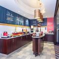 Exterior of Hampton Inn Orlando International Airport