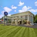 Exterior of Hampton Inn Sevierville