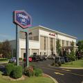 Exterior of Hampton Inn South Haven