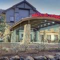 Exterior of Hampton Inn & Suites Bend
