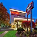 Exterior of Hampton Inn Traverse City