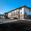 Exterior of Hampton Inn by Hilton New Paltz