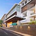 Exterior of Harris Hotel Seminyak Bali