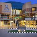 Exterior of Hilton Alexandria Green Plaza