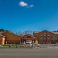 Exterior of Holiday Inn Express Klamath - Redwood Ntl Pk Area by IHG