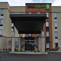 Exterior of Holiday Inn Express Salem